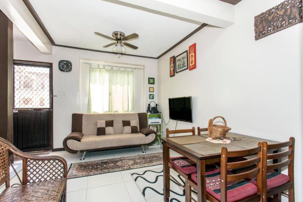 Buder Townhouse Lias Marilao Bulacan Philippines Exterior foto